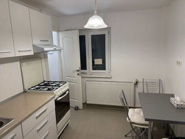 Lacul Tei, Vidin, apartament cu 3 camere de inchiriat.